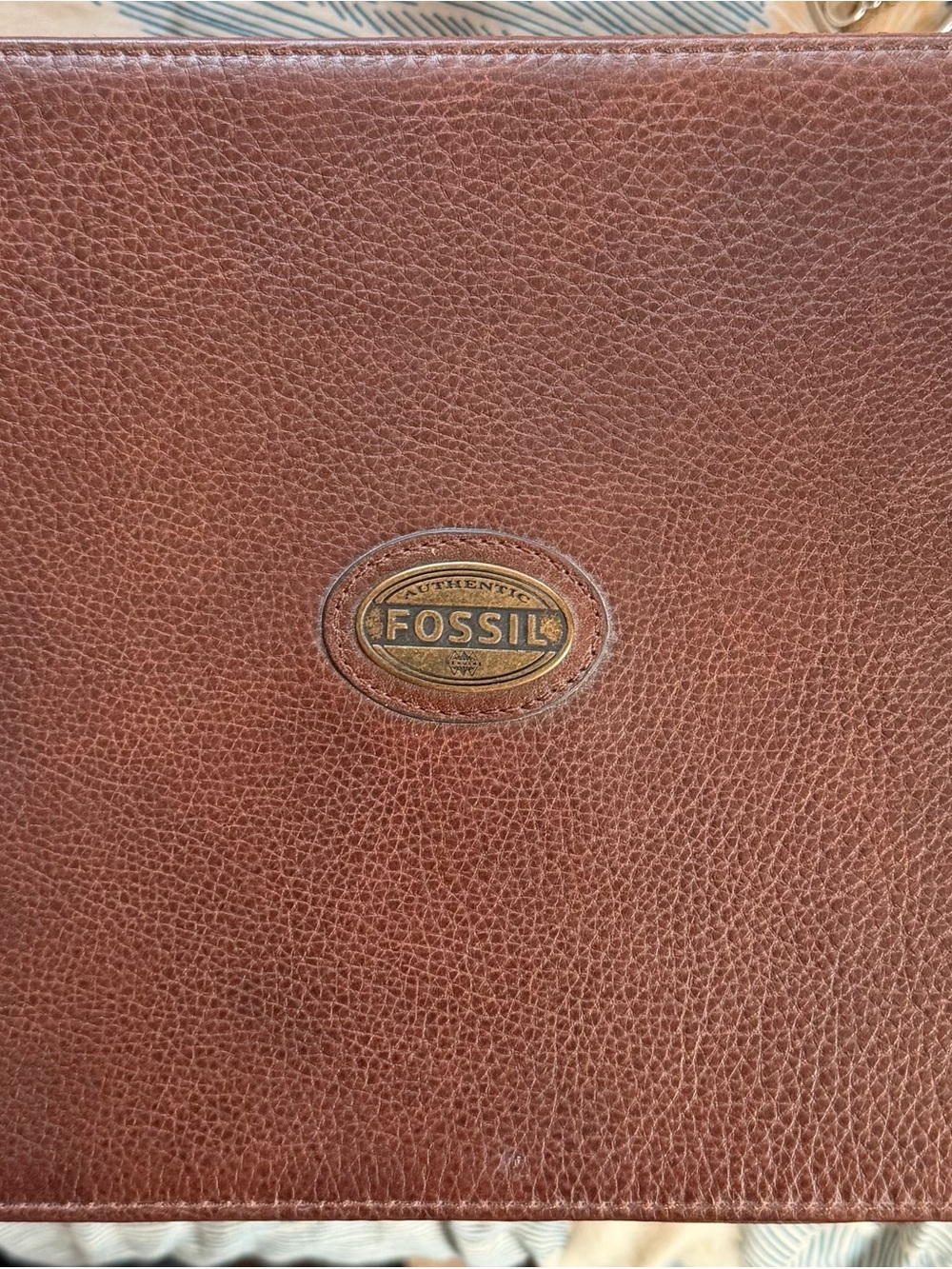 Leather Fossil watch case plus accessories (new) - Picture 3 of 4
